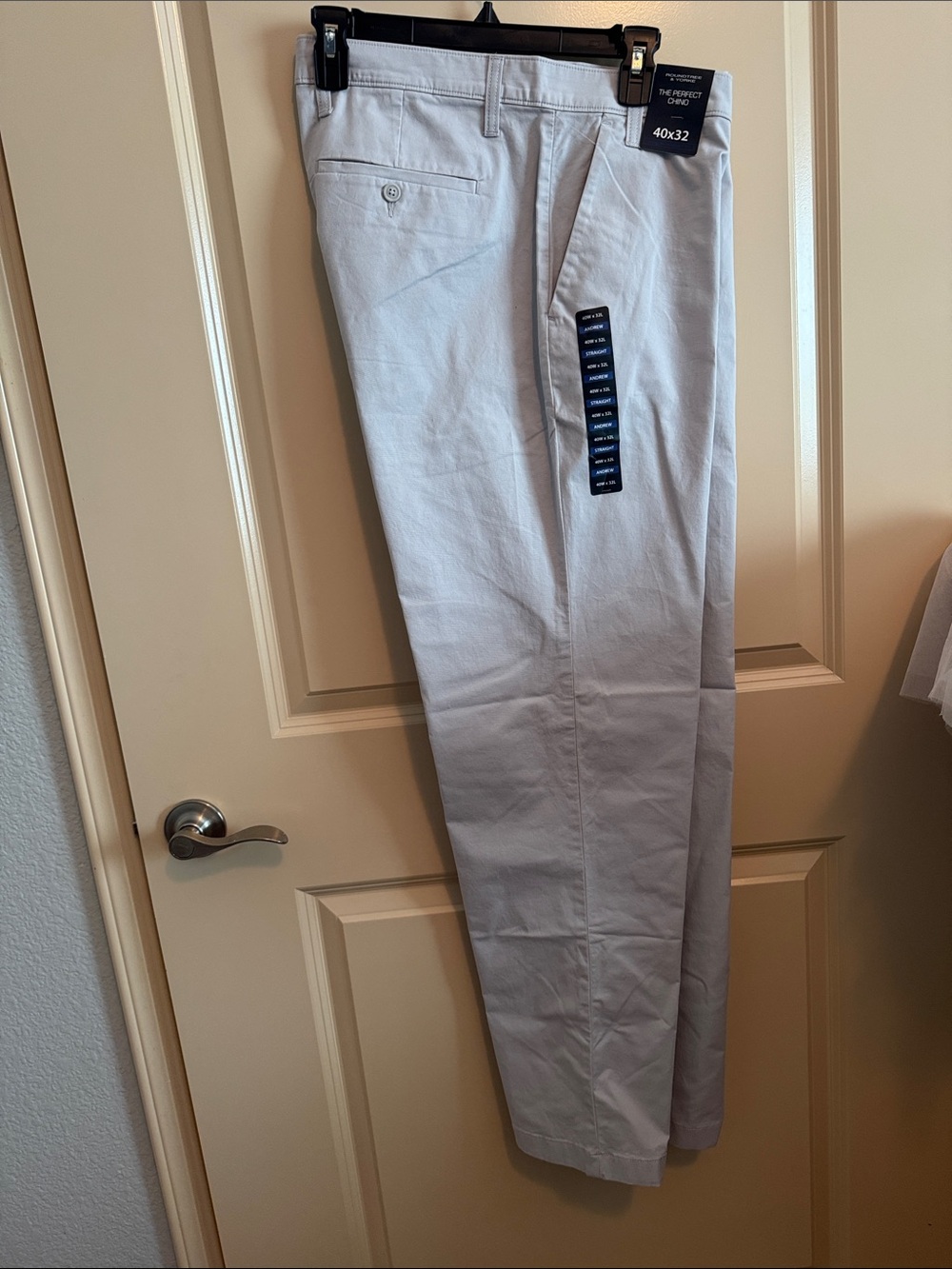 Roundtree & Yorke Light Gray Men's Chino Pants